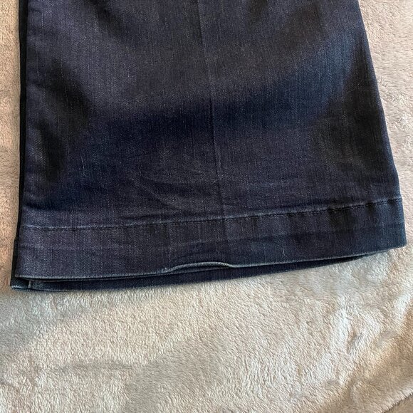 Classic Black Women's Jeans - Picture 9 of 11